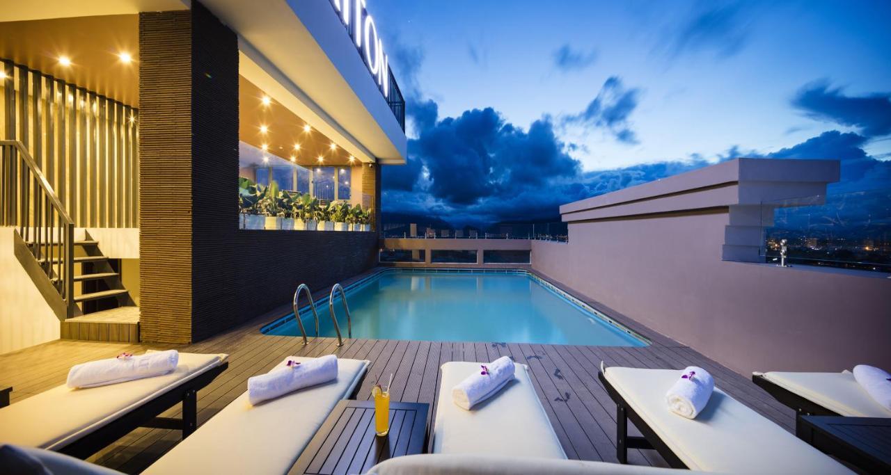 Meriton Hotel Nha Trang Exterior photo