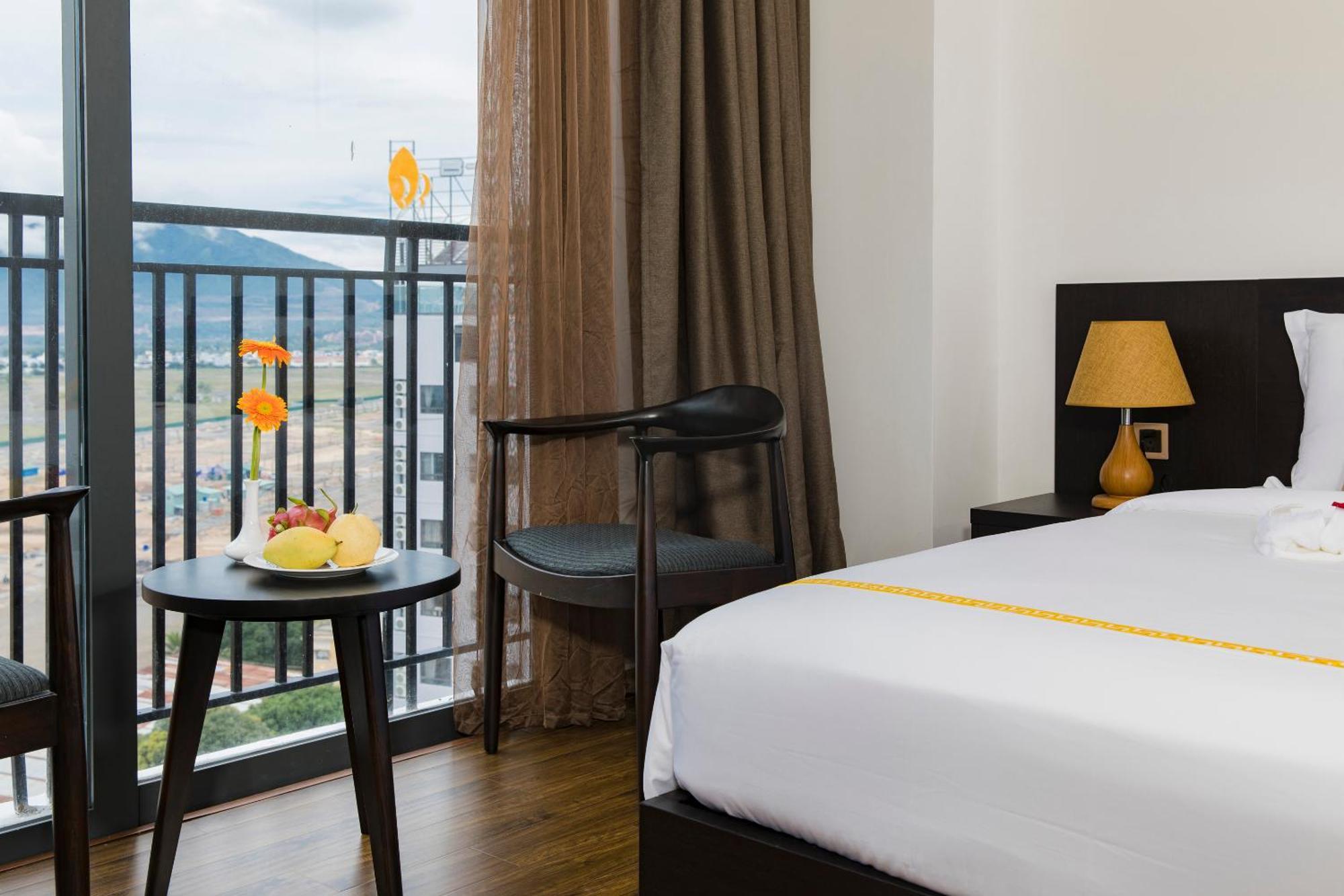 Meriton Hotel Nha Trang Exterior photo